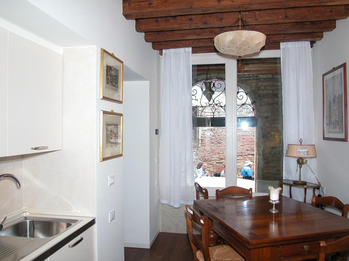 Al Pozzo Dei Scoacamini, 100 M From San Marco, Ground Floor Διαμέρισμα Βενετία Εξωτερικό φωτογραφία