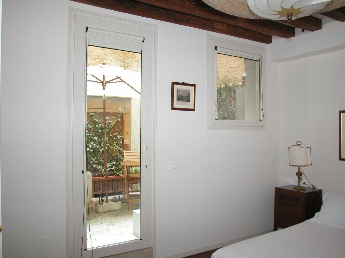 Al Pozzo Dei Scoacamini, 100 M From San Marco, Ground Floor Διαμέρισμα Βενετία Εξωτερικό φωτογραφία